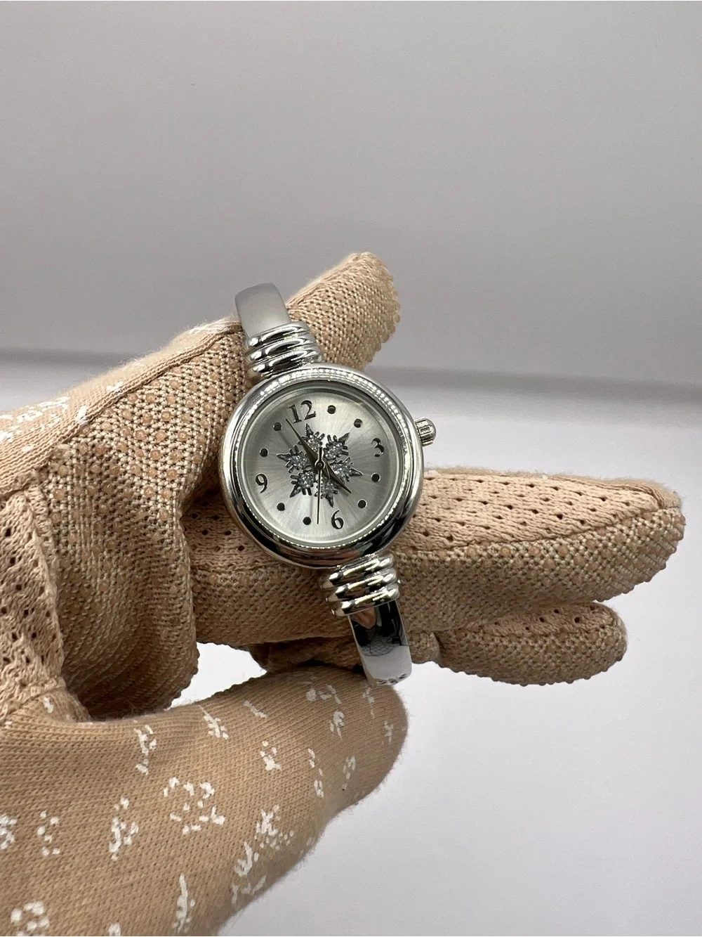 Snowflake Silver Tone Bangle Cuff Watch Holiday Fashion Jewelry
